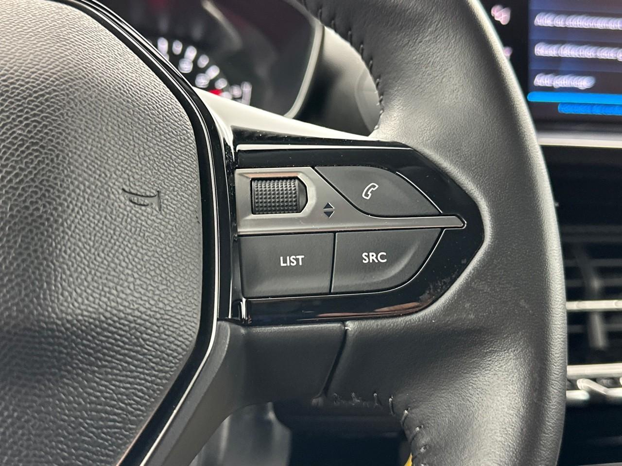 Peugeot 208 puretech 100 s&s bvm6 allure — photo 19