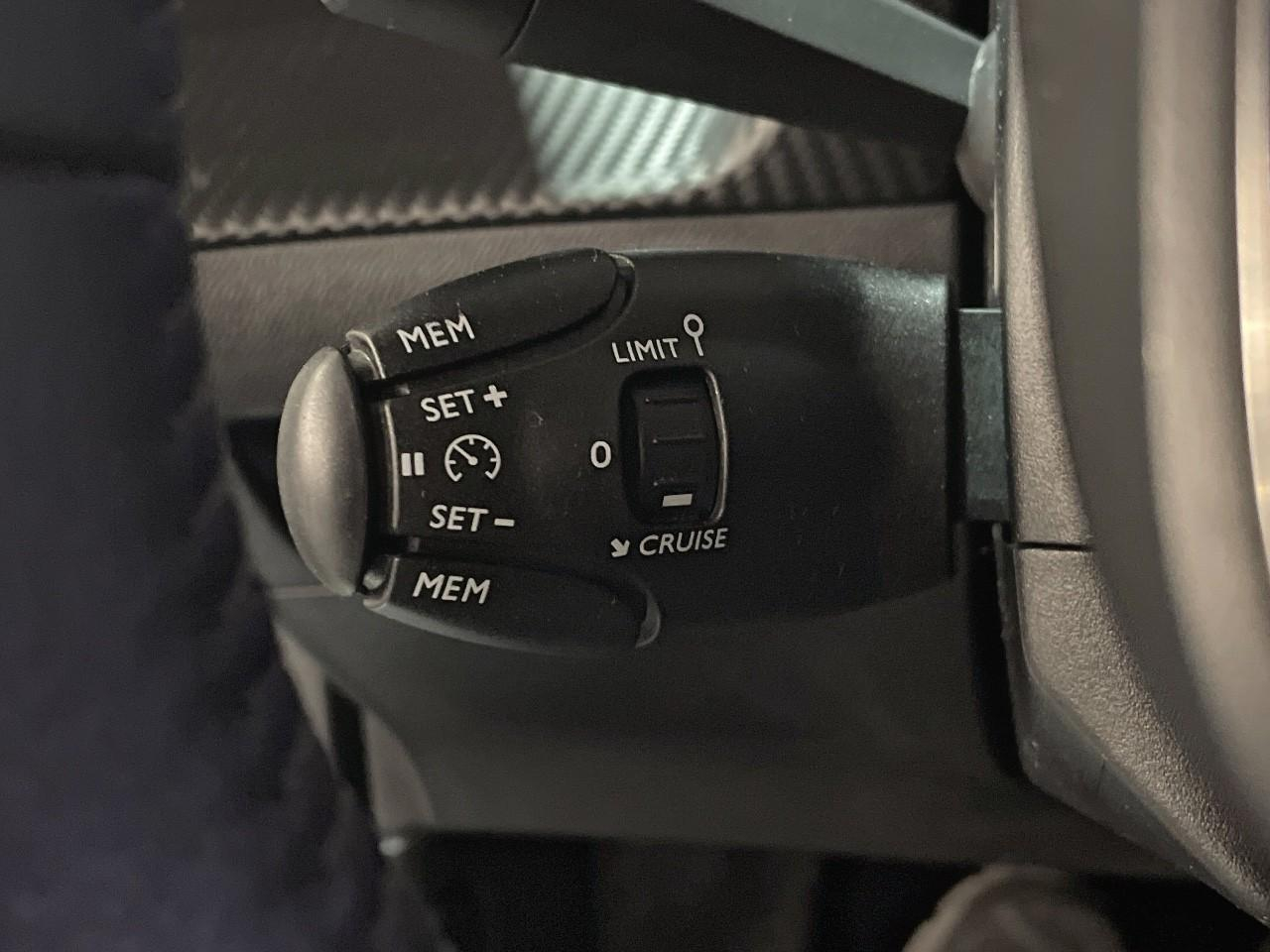 Peugeot 2008 puretech 100 s&s bvm6 allure pack — photo 22