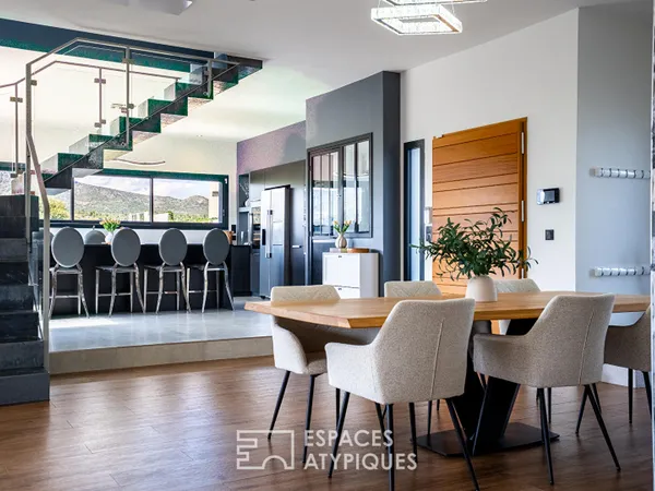 Superbe villa contemporaine avec vue imprenable sur les massifs