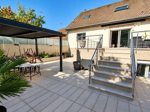 Maison 5 pièces 130 m²