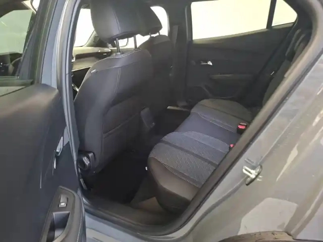 Peugeot 2008 electrique 54 kwh 156 ch — photo 15