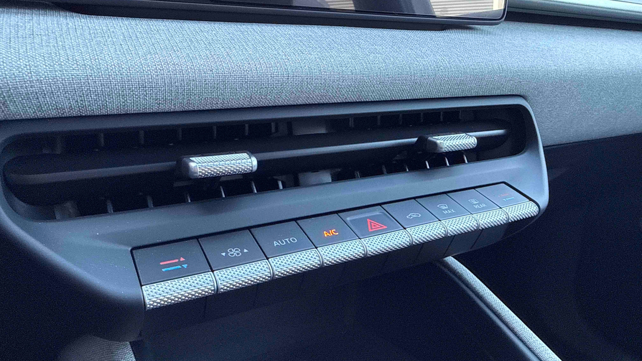 Volkswagen ID. Polo 211 ch 52 kWh — photo 30