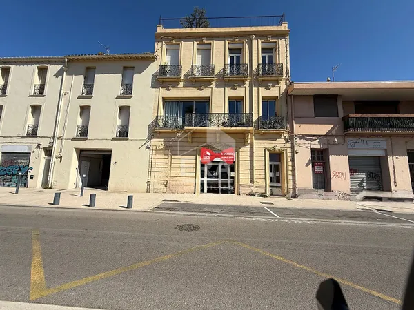 Local commercial 3 pièces 177 m²
