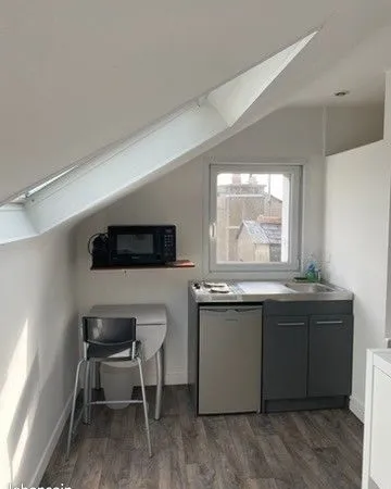 Studio 1 pièce 14 m²