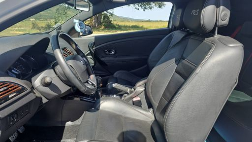 Renault Megane RS 2.0 265.0 - N/A – 2015 – 144965 km – Essence – Boîte Manuelle — photo 25