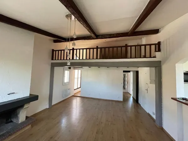 Élégant Trois pièces au dernier étage avec balcon et mezzanine