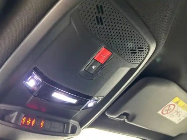 Peugeot 2008 puretech 130 s&amp;s eat8 — photo 24