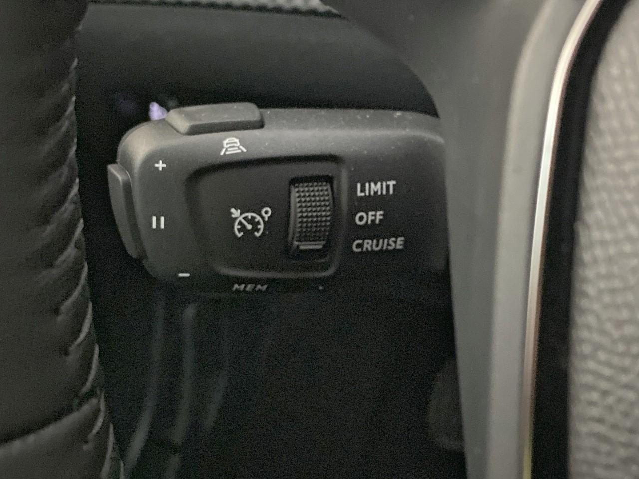 Peugeot 2008 100 s&s bvm6 allure — photo 18
