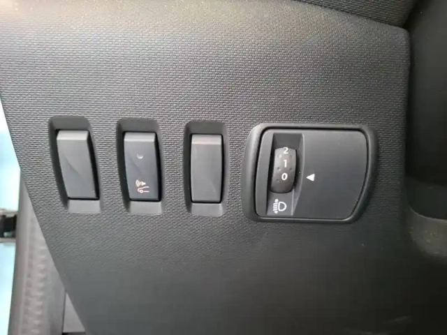 Renault Twingo iii e-tech — photo 34