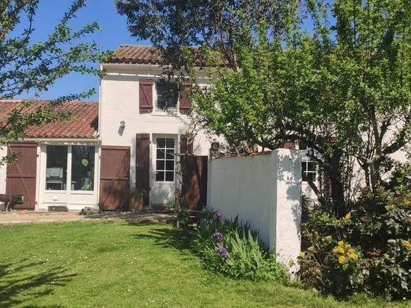 Charmante maison vendéenne modernisée et une seconde maison