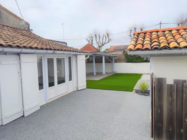 Maisonnette rénovée et meublée 40 m² - centre ville