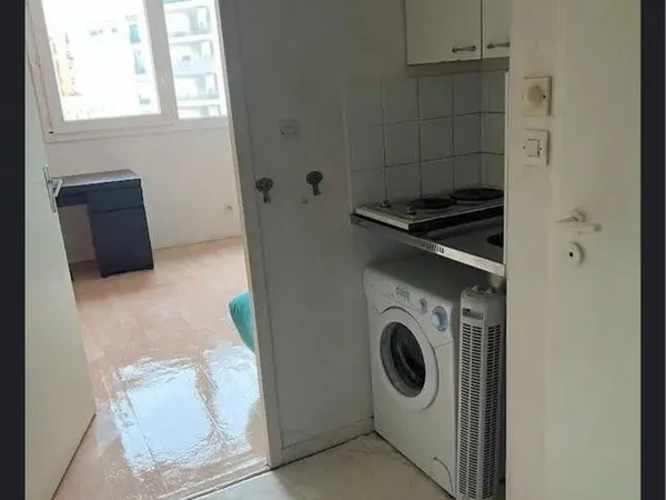 Beau studio meublé 18m² Villeurbanne La Doua