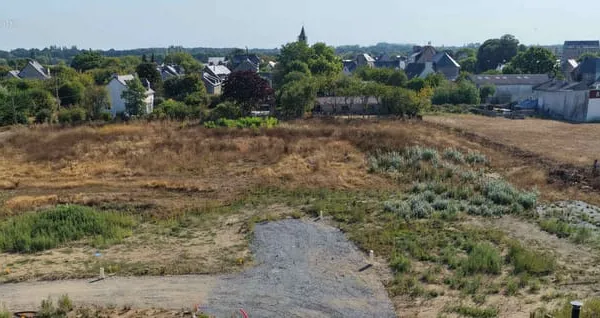 Plurien a environ 1000m de la mer et de la plage de sables d'or les pins et de sa station balneaire
