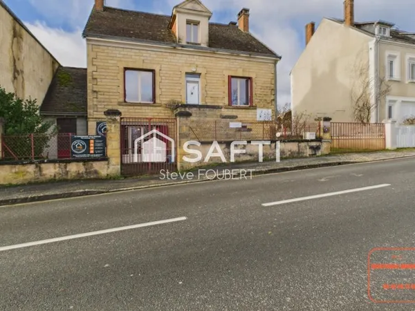 MAISON 4 CHAMBRES AU COEUR DU VILLAGE AVEC JARDIN