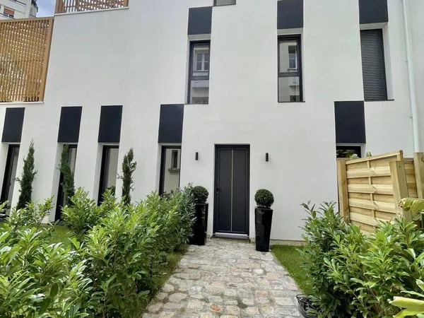 Maison 5 pièces 194 m²