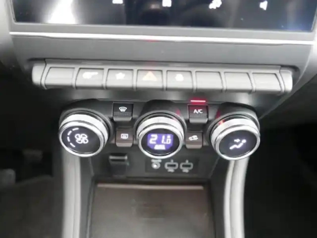 Renault Captur 1.0 tce 90ch techno — photo 11