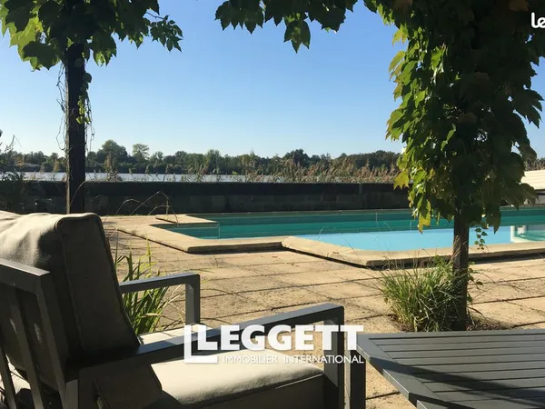 Maison 10 pièces 280 m²