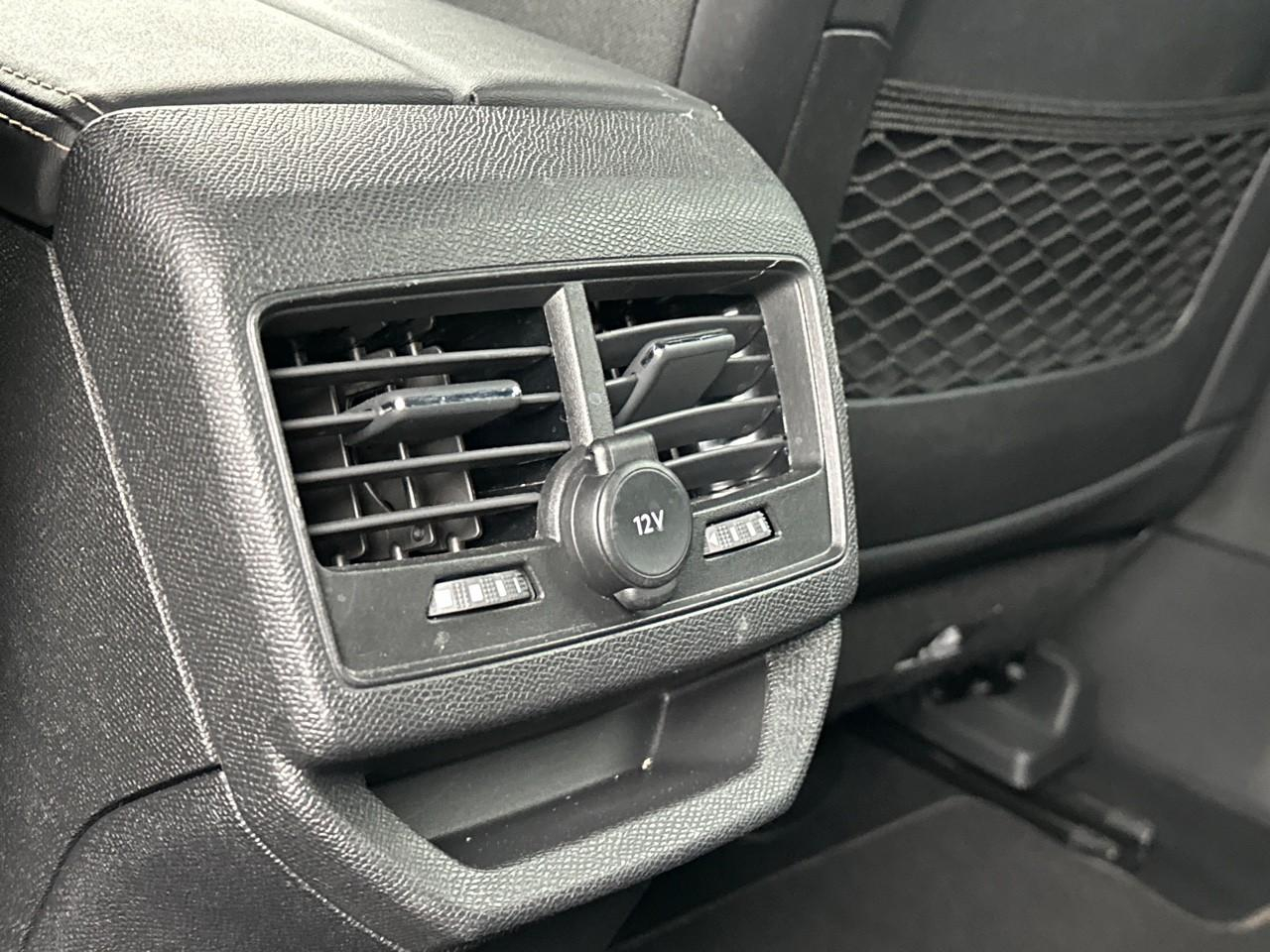 Peugeot 3008 puretech 130ch s&s eat8 gt — photo 37