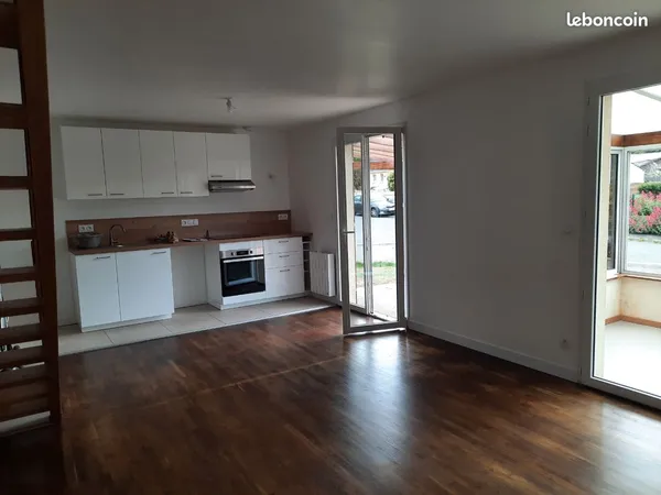 Maison T4 à louer - Châtelaudren-Plouagat - 800 /mois (hors charges)