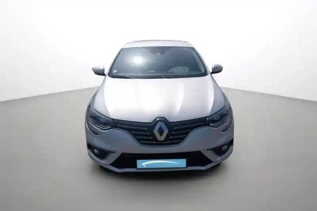 Renault Megane mégane iv berline tce 140 energy — photo 2