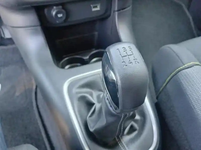 Citroën C3 puretech 83 s&amp;s bvm5 shine — photo 24