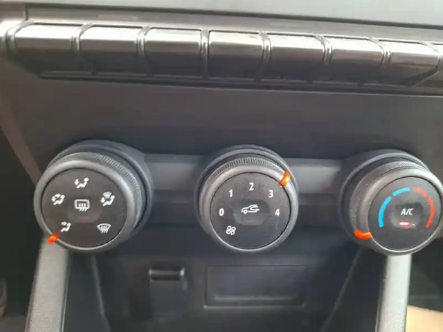 Renault Clio sce 65 — photo 35