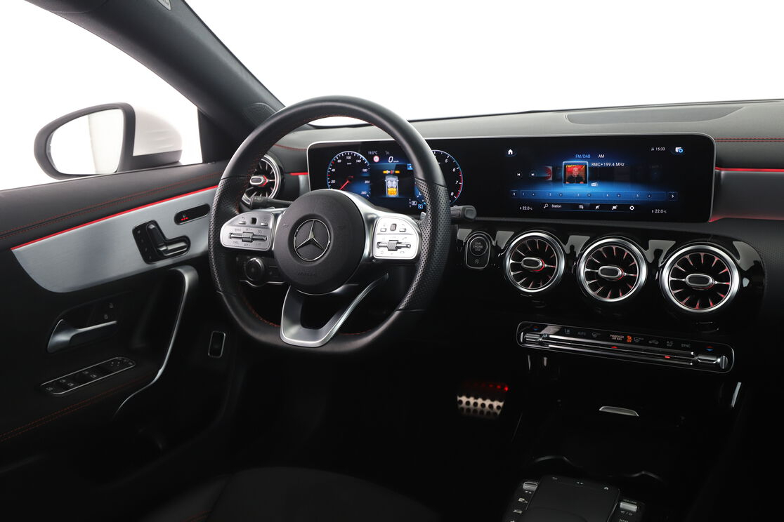 Mercedes-Benz CLA 200 AMG Line 7G-DCT — photo 12