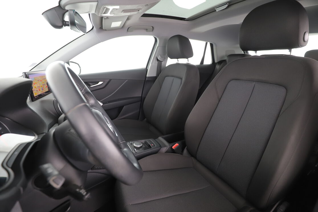 Audi Q2 30 TDI S Tronic — photo 9