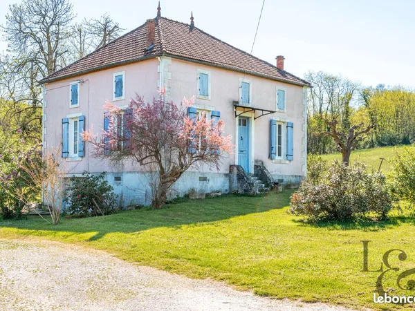 Propriété 4 pièces 81 m²