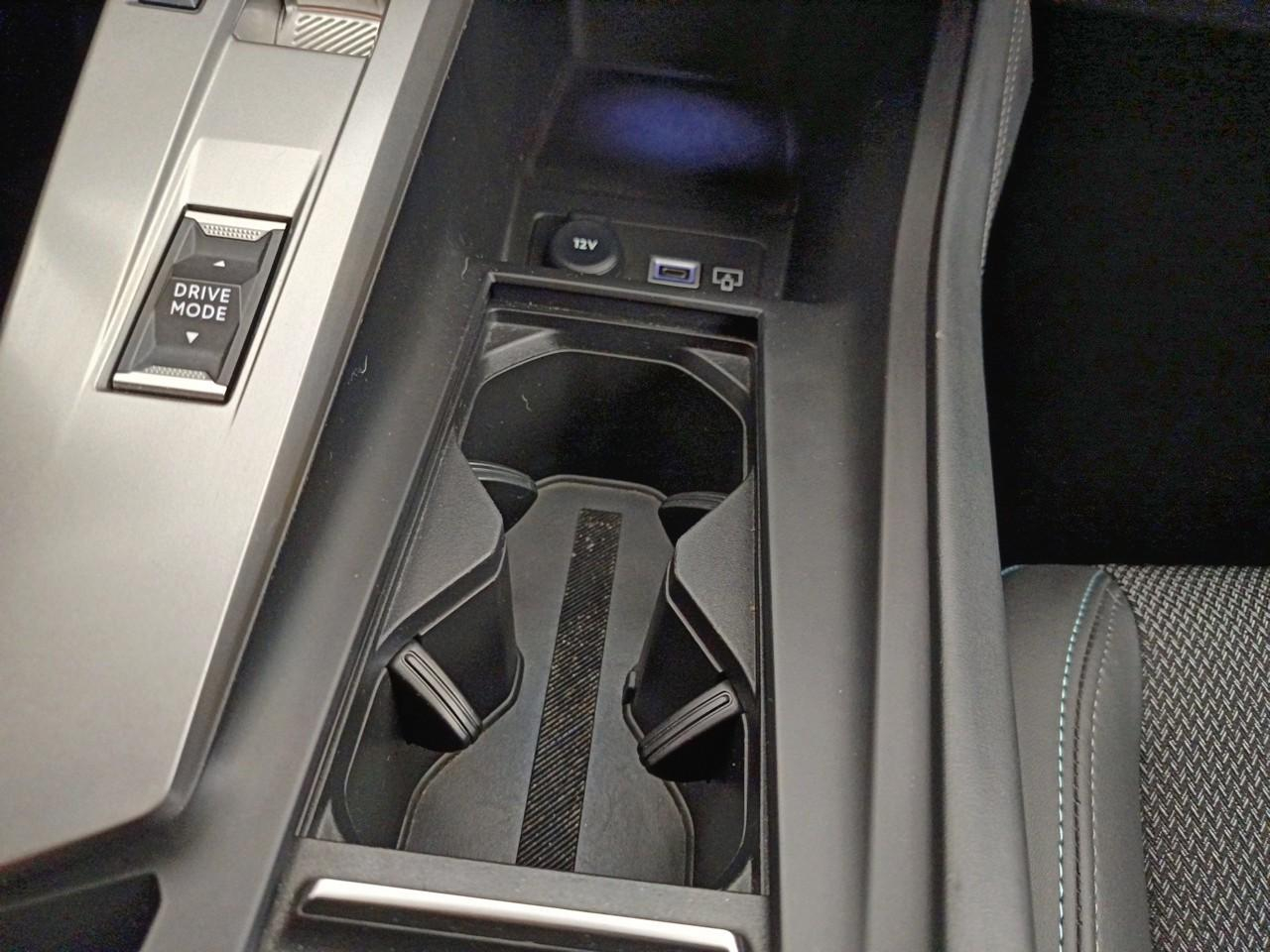 Peugeot 308 bluehdi 130ch s&s eat8 allure — photo 27