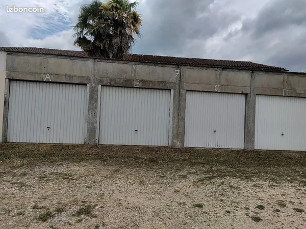 à louer - garage fermé à périgueux - secteur gour de l'arche