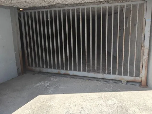 Garage Villefontaine a côté de la Mairie