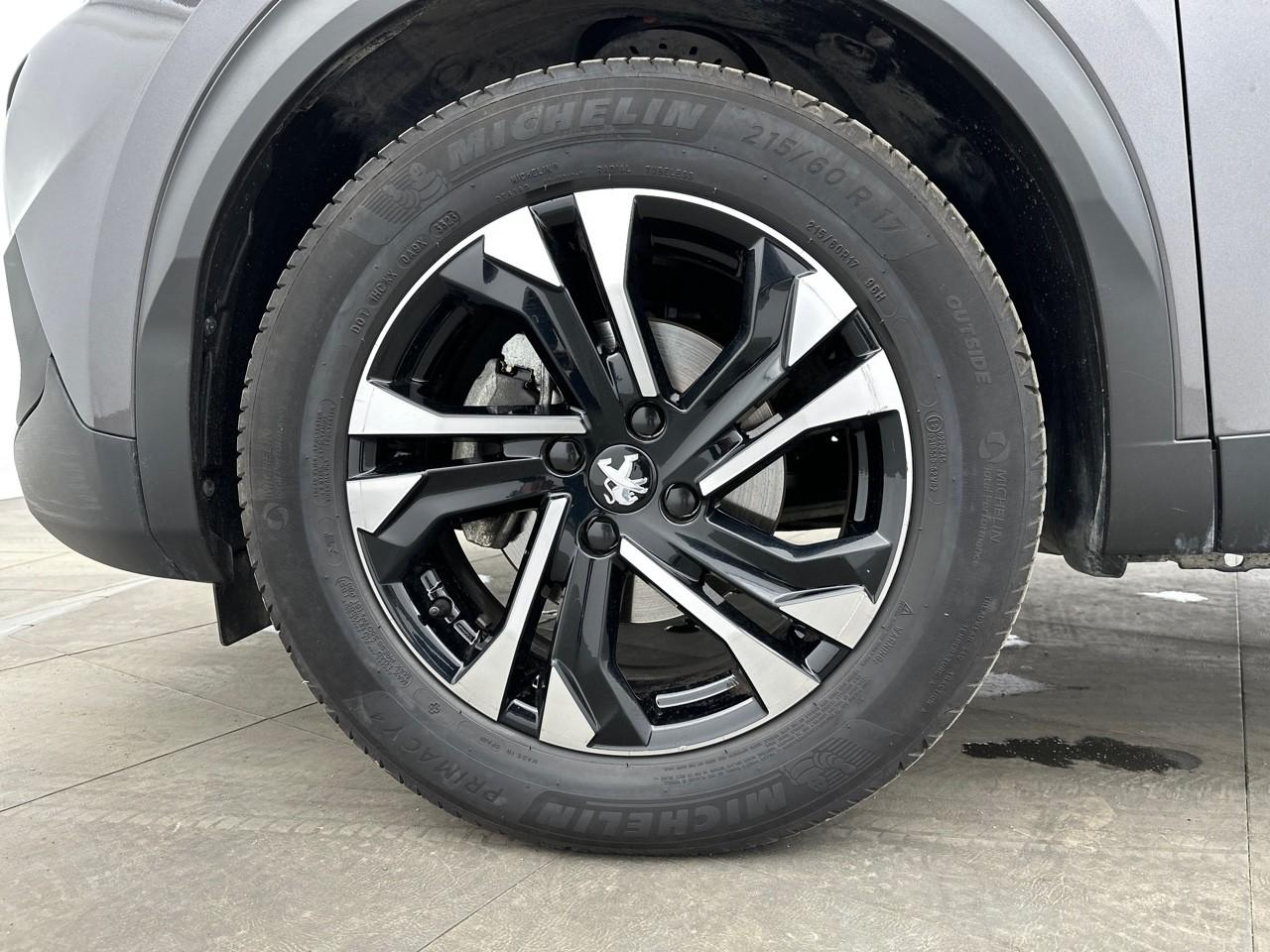 Peugeot 2008 puretech 100 s&s bvm6 allure — photo 14
