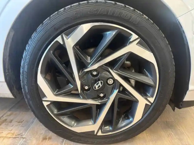 Hyundai I20 1.0 t-gdi 100 dct-7 hybrid 48v — photo 16