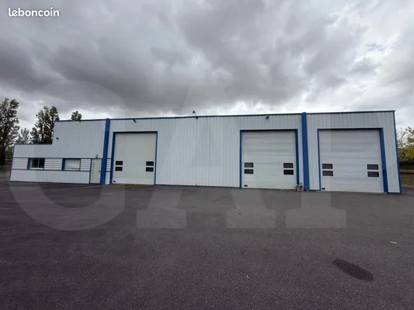Local 675 m²