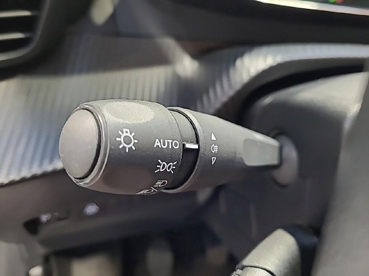 Peugeot 208 puretech 100 s&s bvm6 allure pack — photo 22