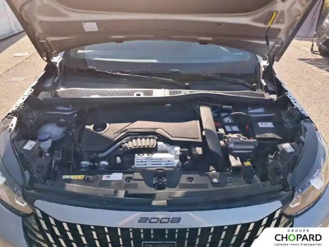 Peugeot 2008 hybrid 145 e-dcs6 — photo 23