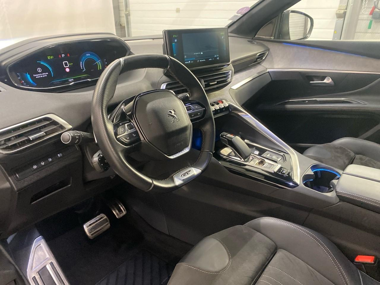 Peugeot 3008 hybrid4 300 e-eat8 gt pack — photo 9