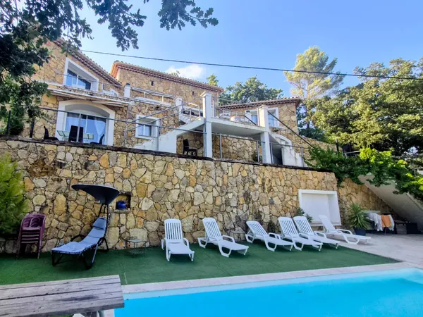 Maison 8 pièces 190 m²