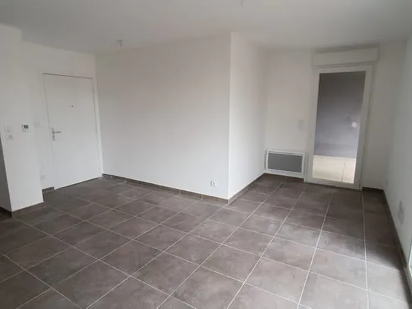 A louer T2 de 40.27m2 dans le quartier des Chartreux avec te