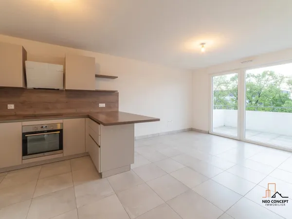 * OBERHAUSBERGEN - Très bel appartement de type 2 pièces de 2020 avec balcon + garage (fermé) dispon