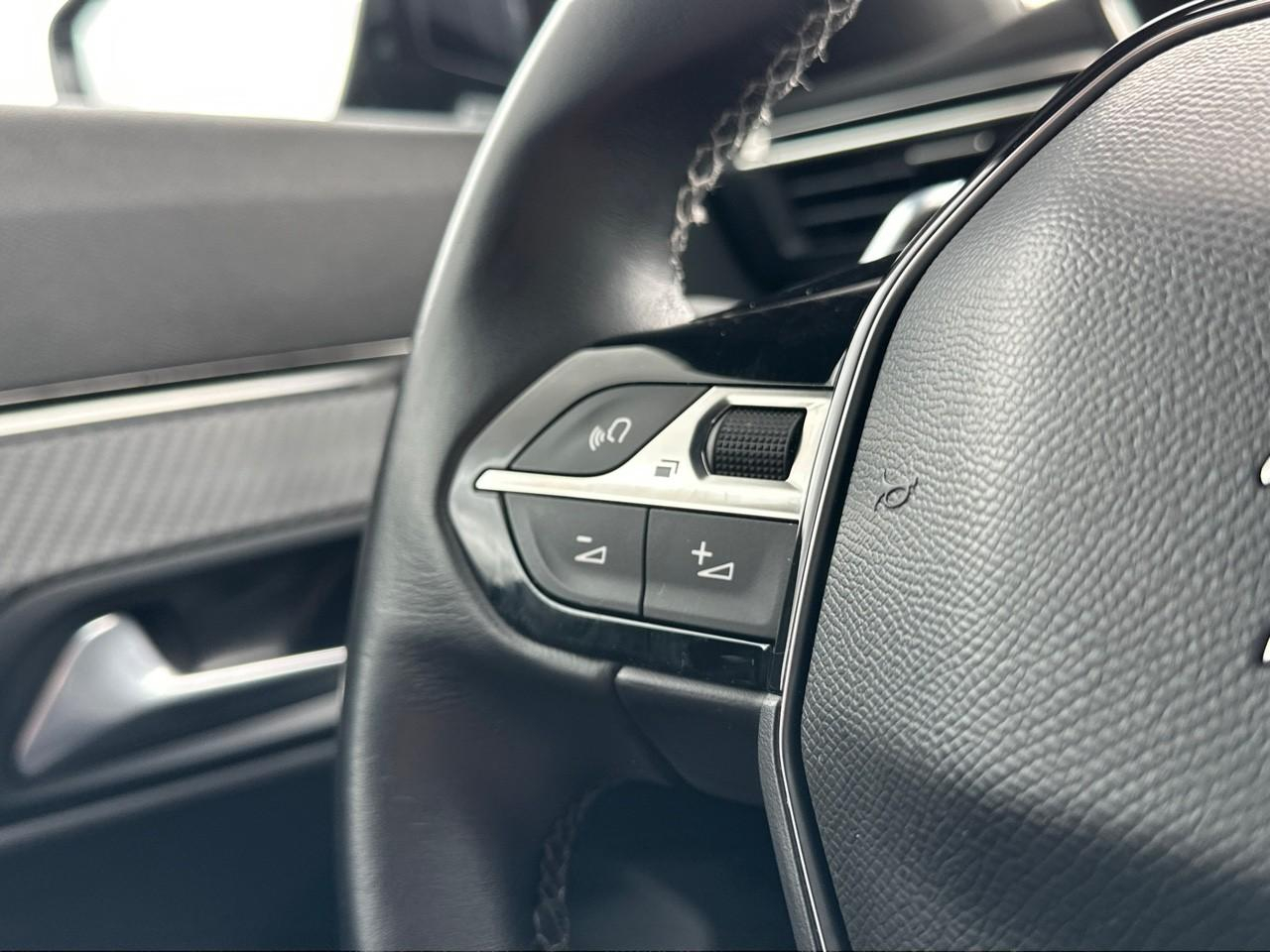 Peugeot 508 puretech 130 ch s&s eat8 allure pack — photo 18