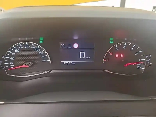 Peugeot 208 puretech 75 s&amp;s bvm5 — photo 8