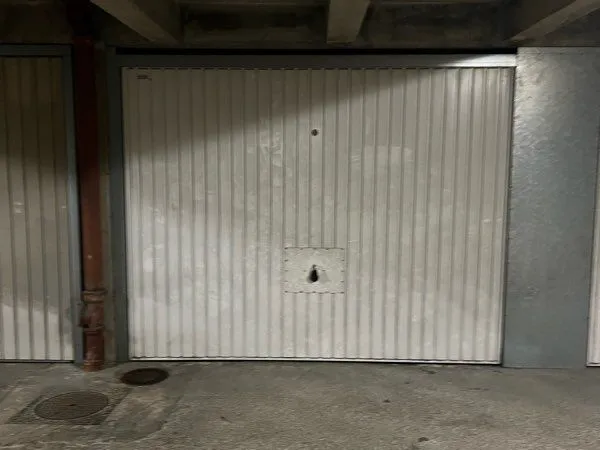 Garage avec porte à louer - Paris 12ême - Bercy/Daumesnil