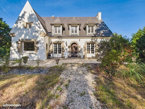 Maison 7 pièces 198 m²