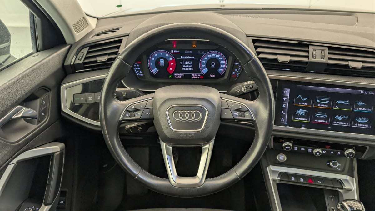 Audi Q3 — photo 13