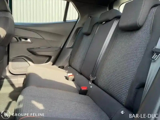 Peugeot 2008 e- 136ch style — photo 10