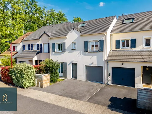 Maison 7 pièces 145 m²