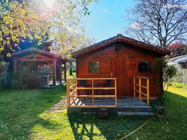 Terrain de loisirs avec chalet