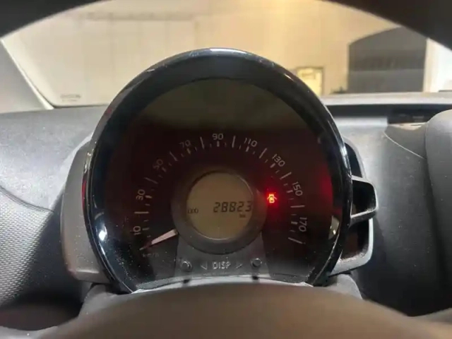 Citroën C1 vti 72 s&amp;s live 3p e6.d — photo 11